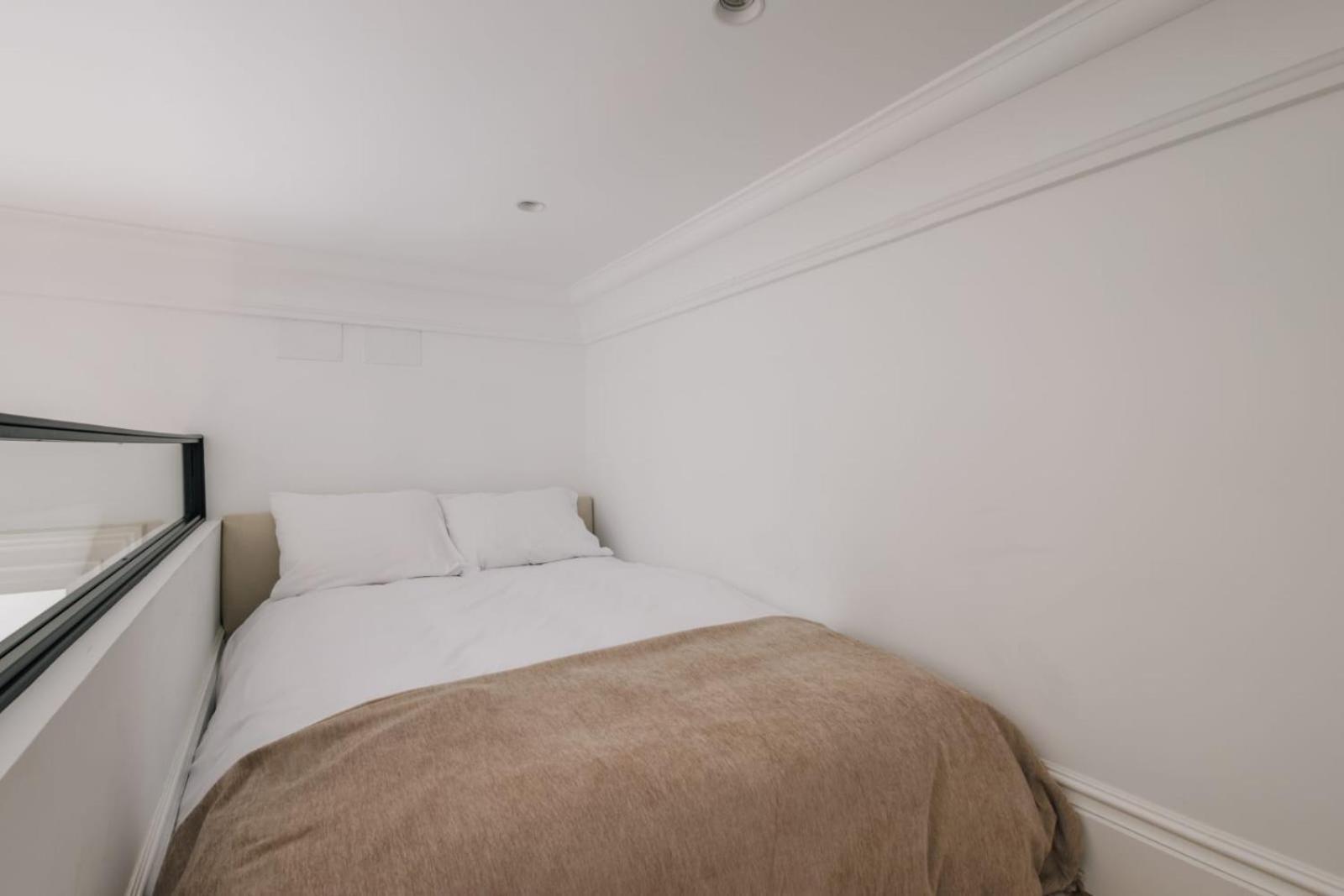 Stunning Apartment Near Gran Via Metro Madri Exterior foto