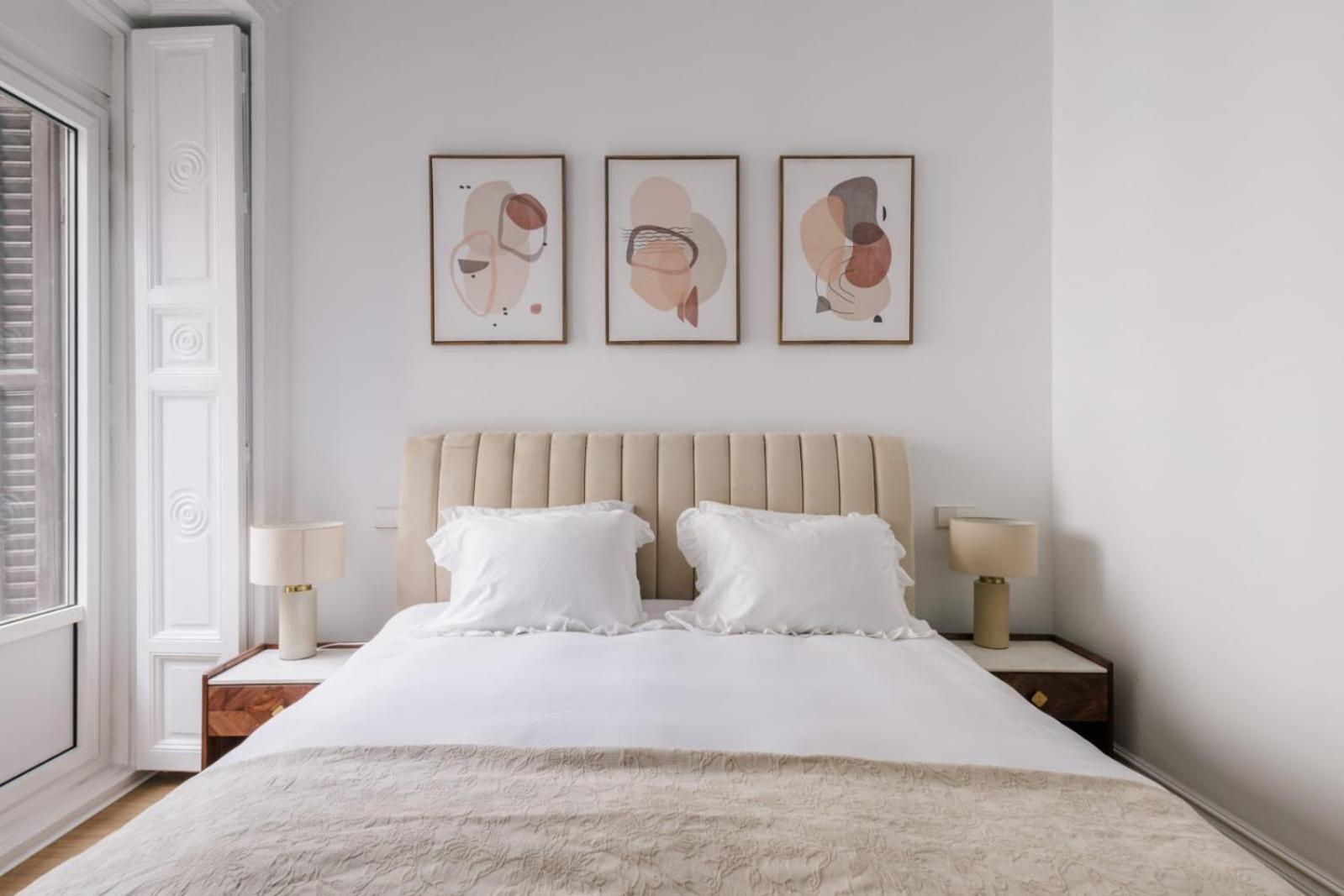 Stunning Apartment Near Gran Via Metro Madri Exterior foto