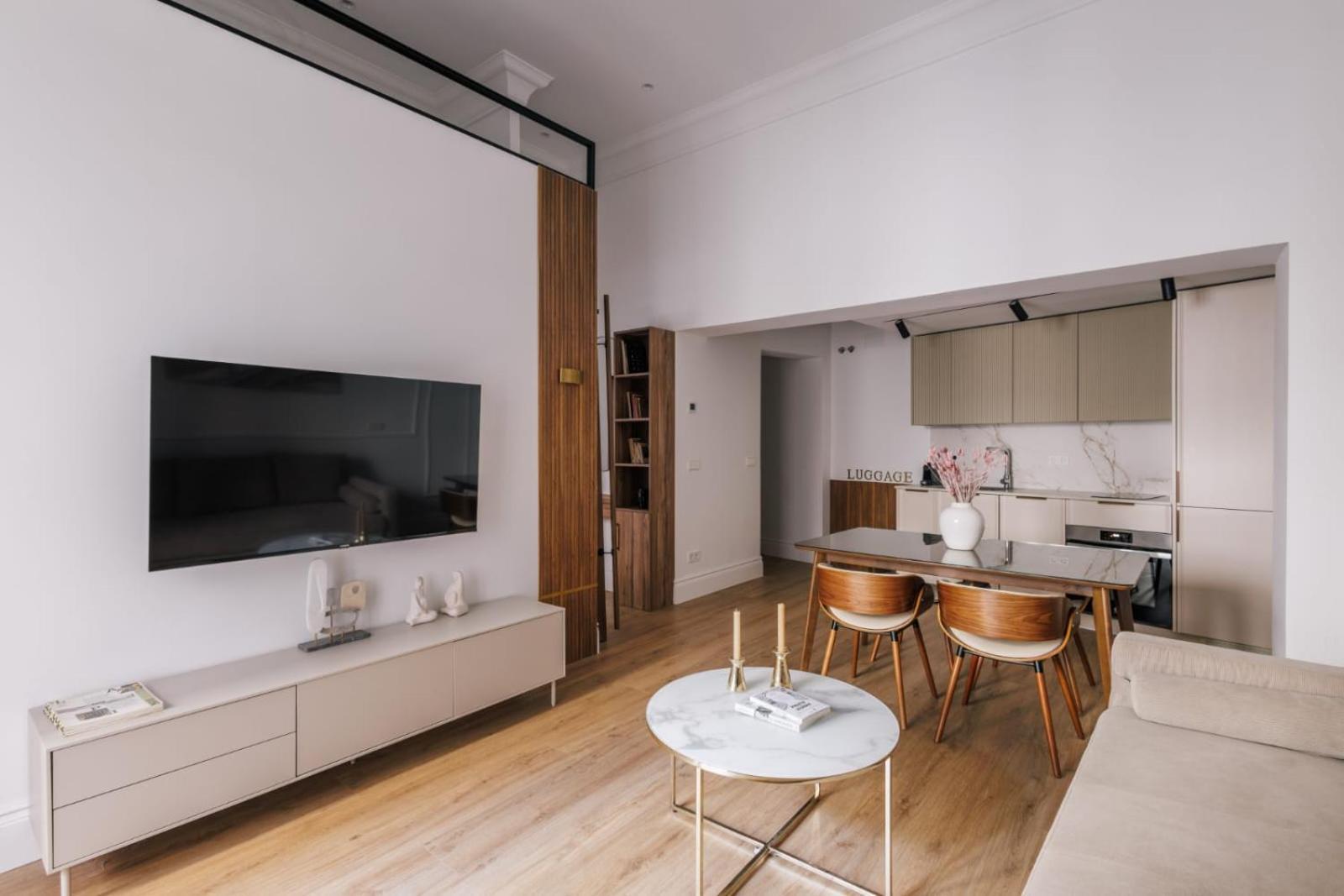 Stunning Apartment Near Gran Via Metro Madri Exterior foto
