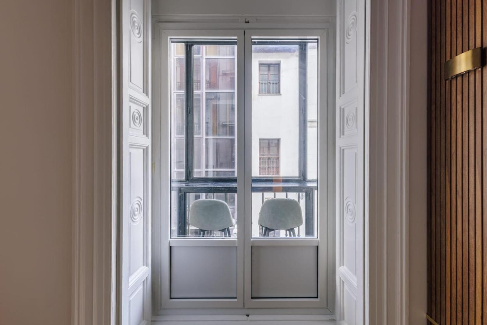Stunning Apartment Near Gran Via Metro Madri Exterior foto