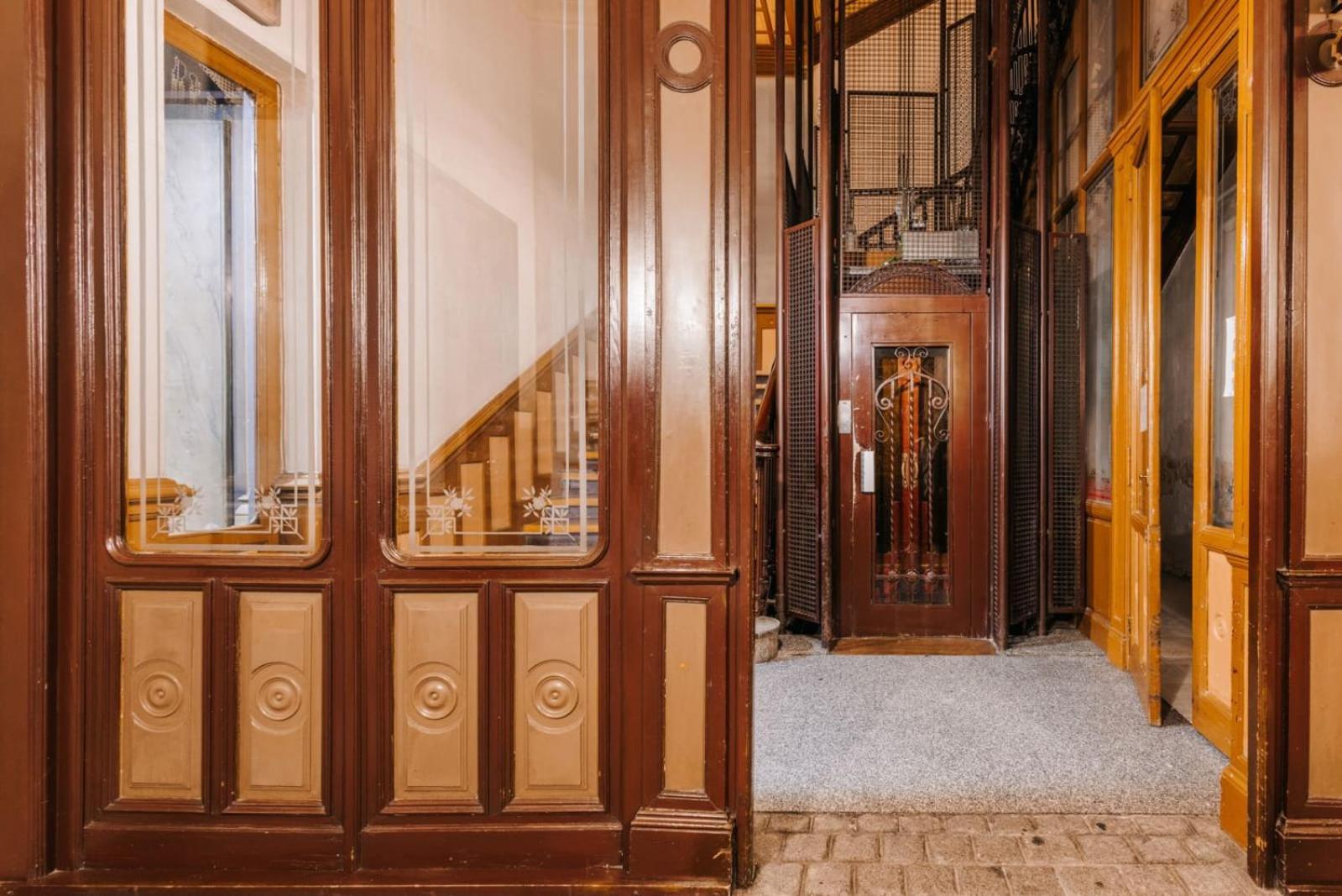 Stunning Apartment Near Gran Via Metro Madri Exterior foto