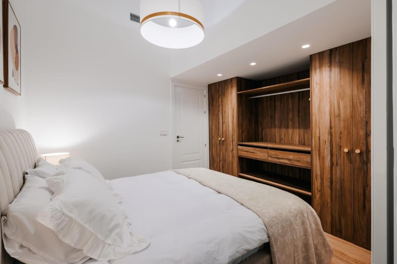 Stunning Apartment Near Gran Via Metro Madri Exterior foto