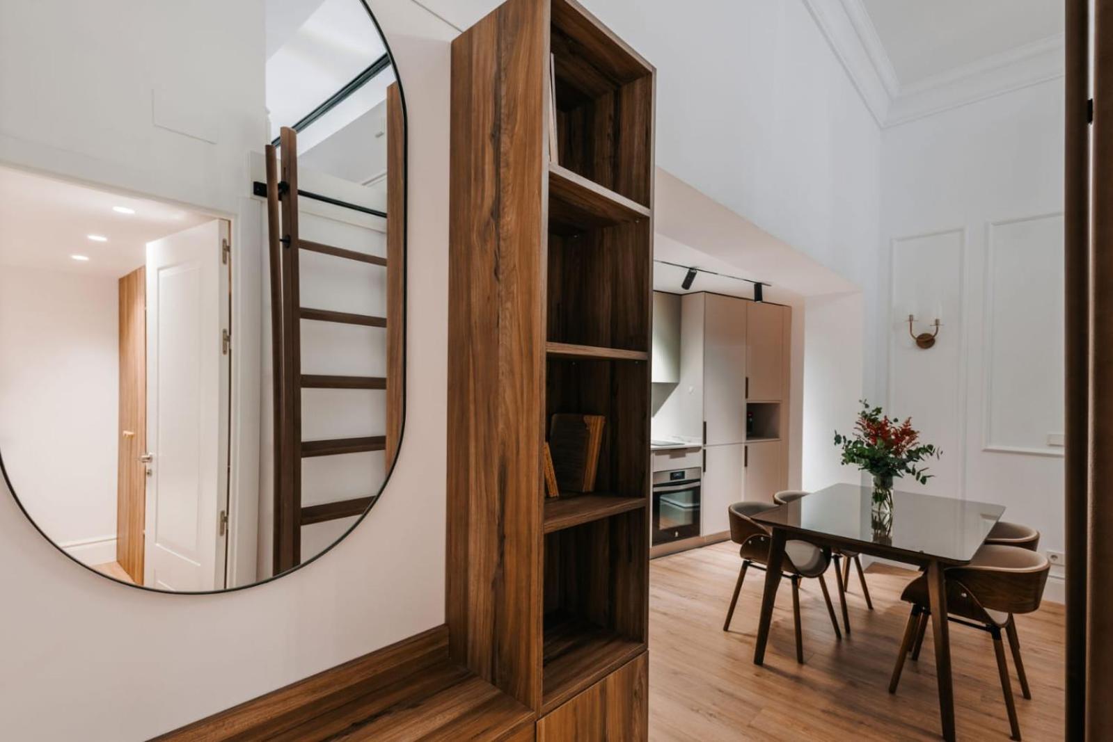 Stunning Apartment Near Gran Via Metro Madri Exterior foto